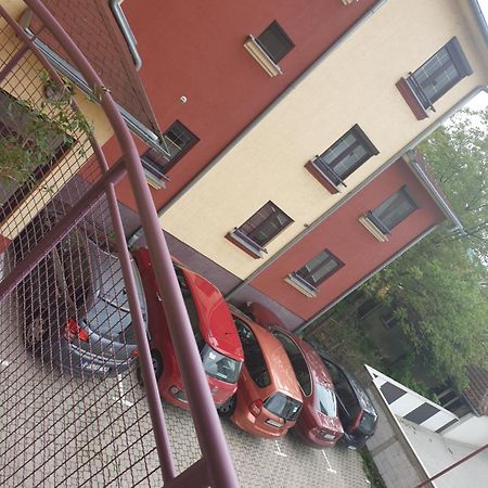 Lux Apartman Čačak Eksteriør bilde