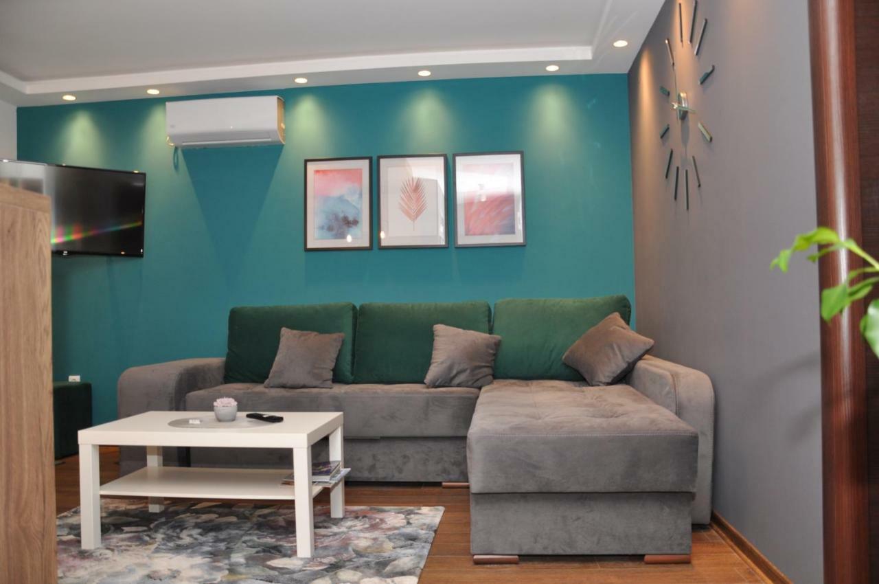 Lux Apartman Čačak Eksteriør bilde